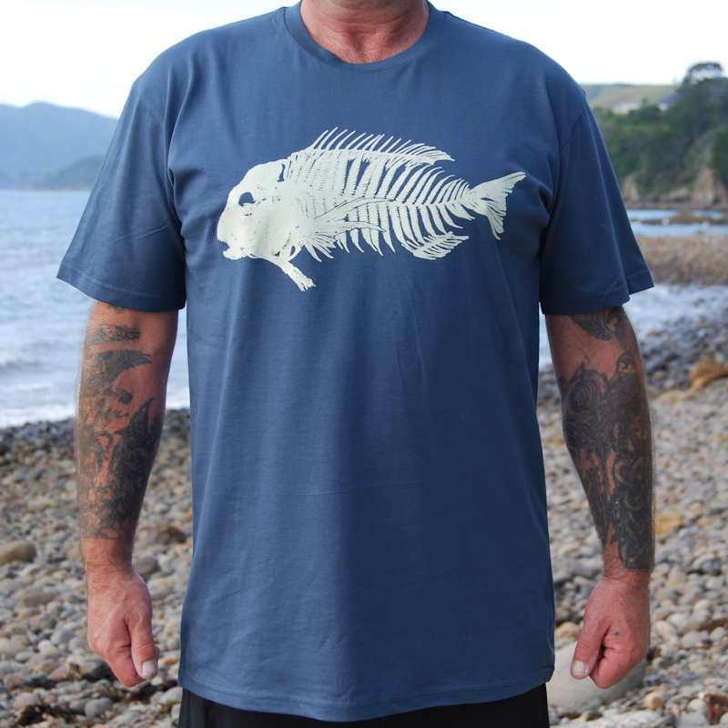T-Shirt Snapper Fern Skeleton Print